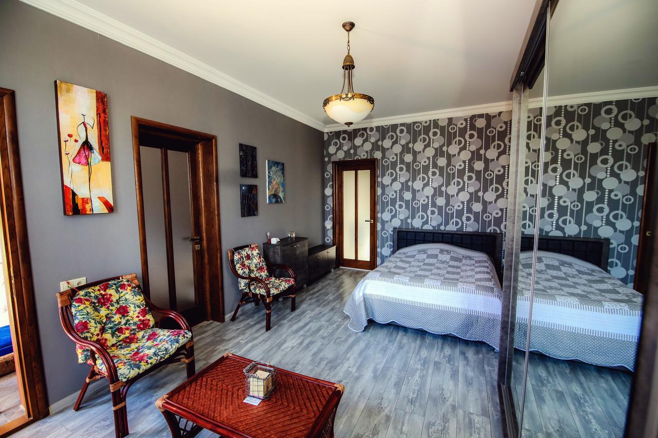 Casa de Khasia Zugdidi Bagian luar foto